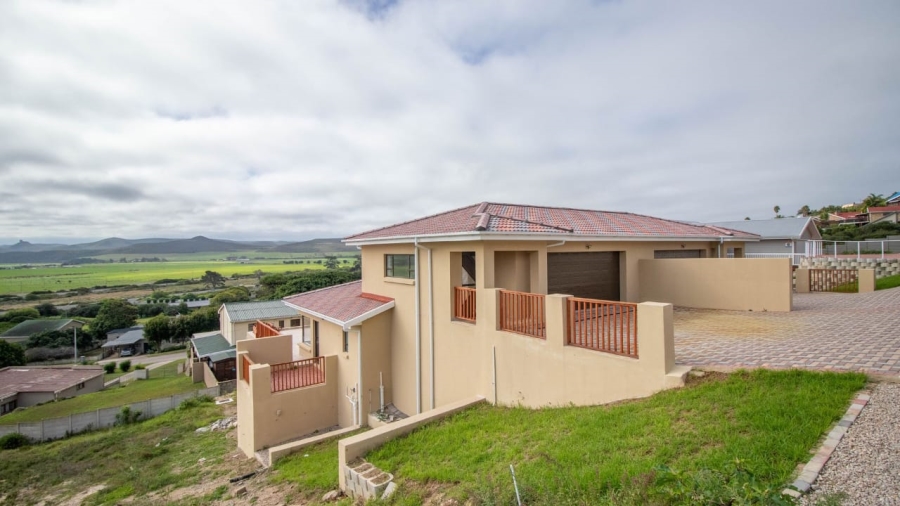 3 Bedroom Property for Sale in Fraaiuitsig Western Cape